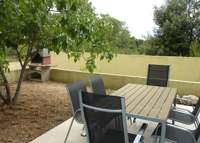 Rita Exclusive With Parking